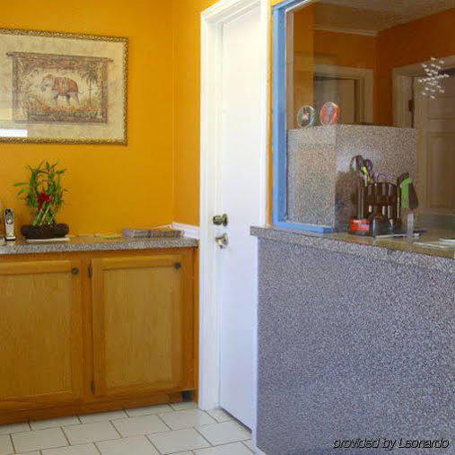 Economy Inn Ashdown Interior photo